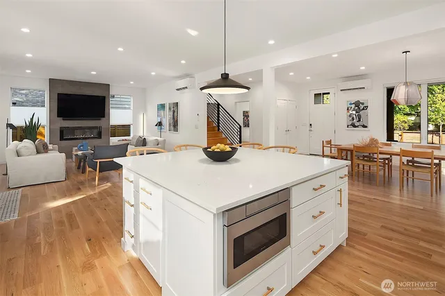 $1,550,000 | 10419 41st Avenue Southwest, Seattle, WA 98146