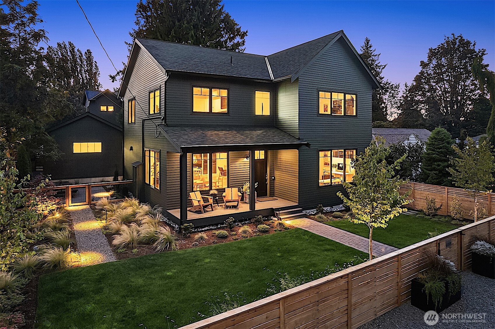 10419 41st Avenue Southwest Seattle, WA 98146 - Photo 2 of 39