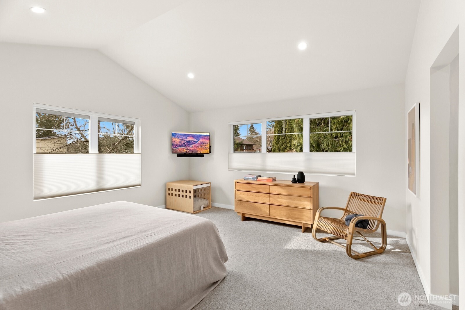 10419 41st Avenue Southwest Seattle, WA 98146 - Photo 21 of 39