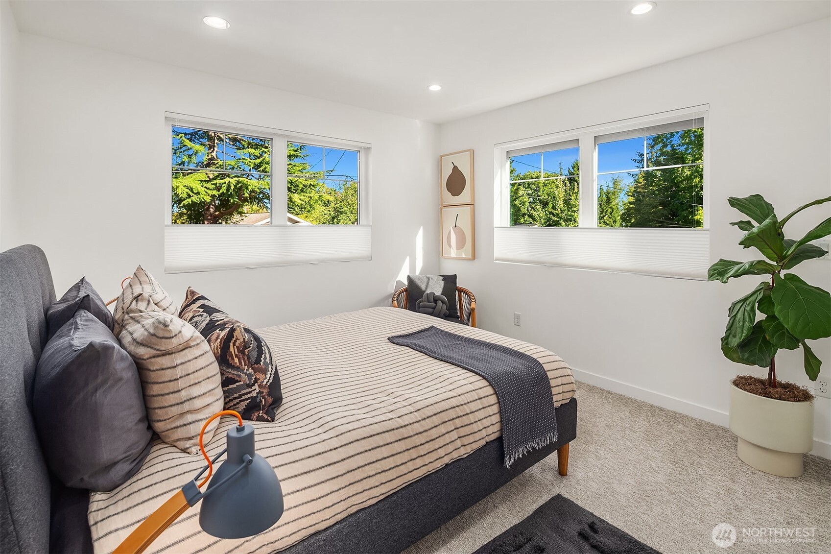 10419 41st Avenue Southwest Seattle, WA 98146 - Photo 26 of 39