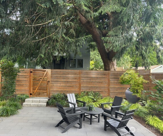 10419 41st Avenue Southwest Seattle, WA 98146 - Photo 32 of 39