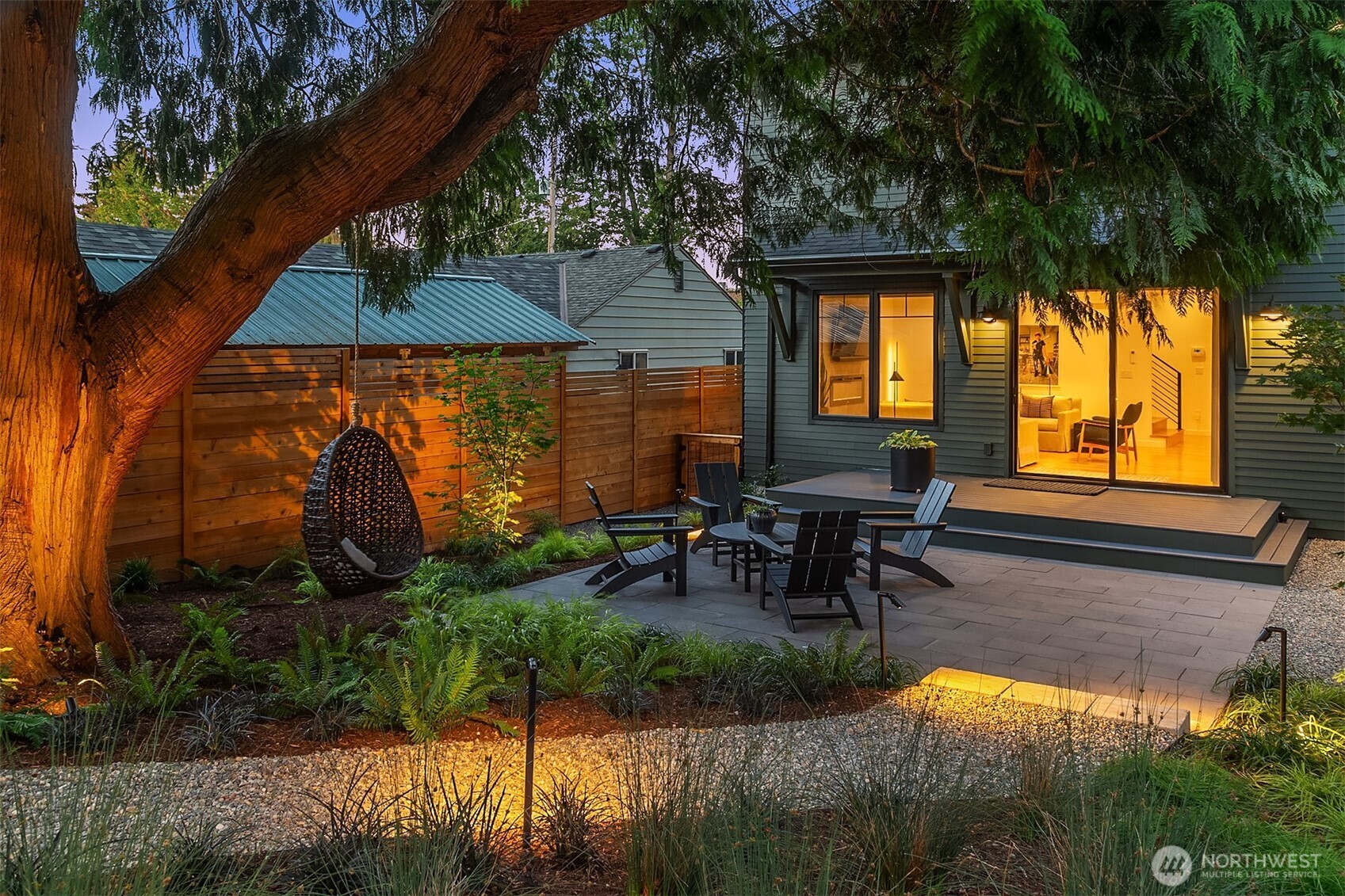 10419 41st Avenue Southwest Seattle, WA 98146 - Photo 33 of 39