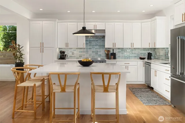 $1,550,000 | 10419 41st Avenue Southwest, Seattle, WA 98146