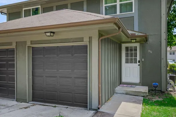 $165,000 | 511 Vilas Street, Leavenworth, KS 66048