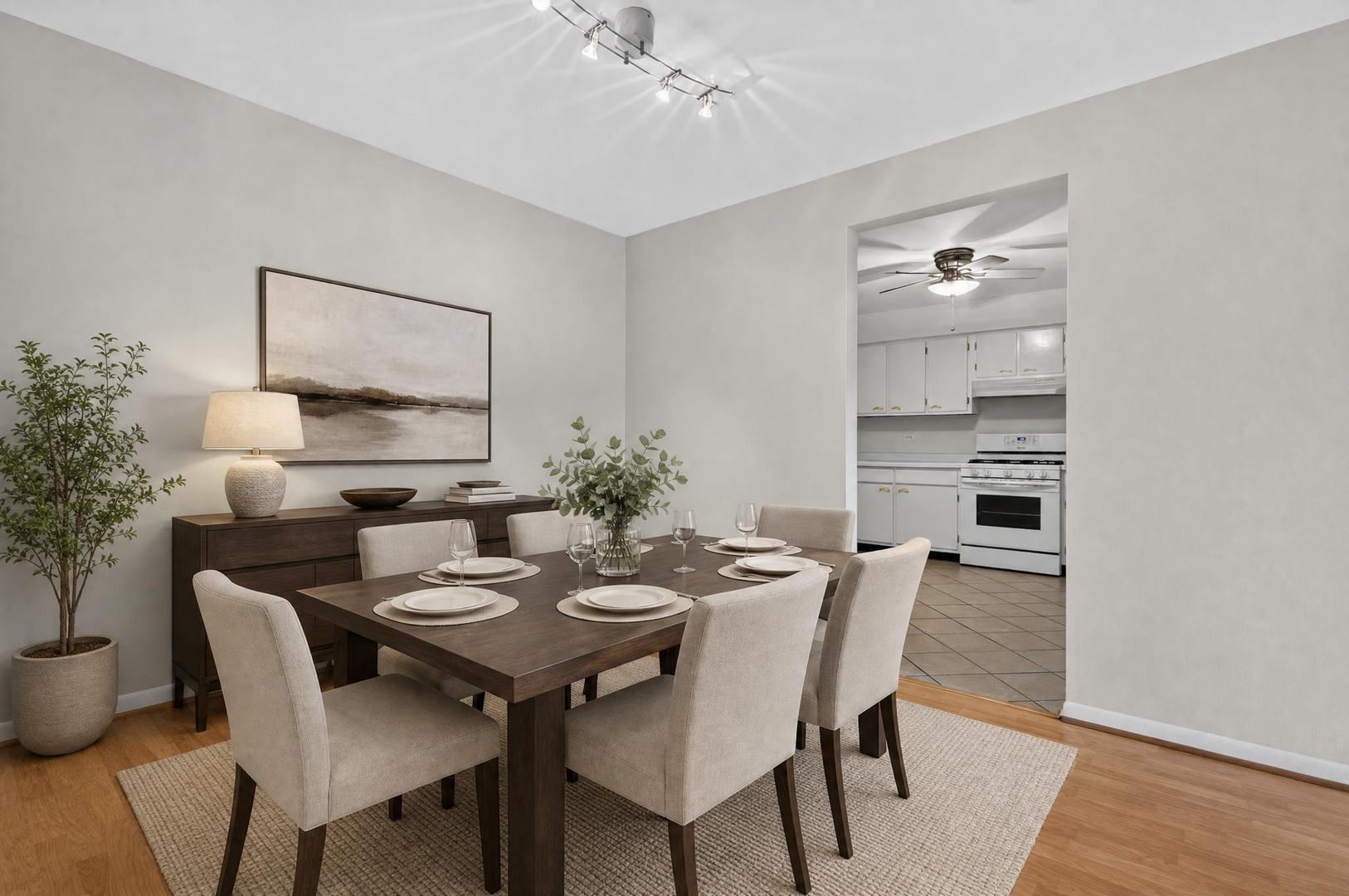 1133 South Finley Road, Unit 309 Lombard, IL 60148 - Photo 5 of 20 Gallery Image 5