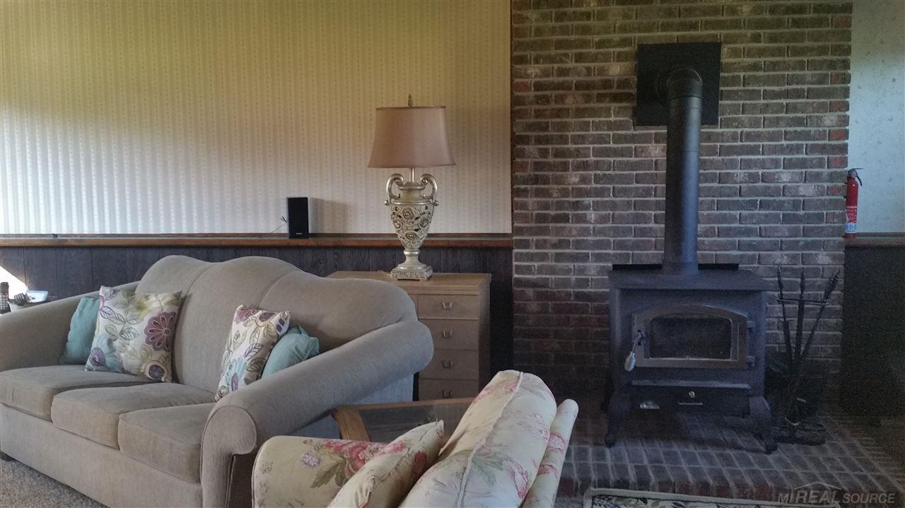 14888 Sullivan Road Capac, MI 48014 - Photo 19 of 50 31266994-18.JPG