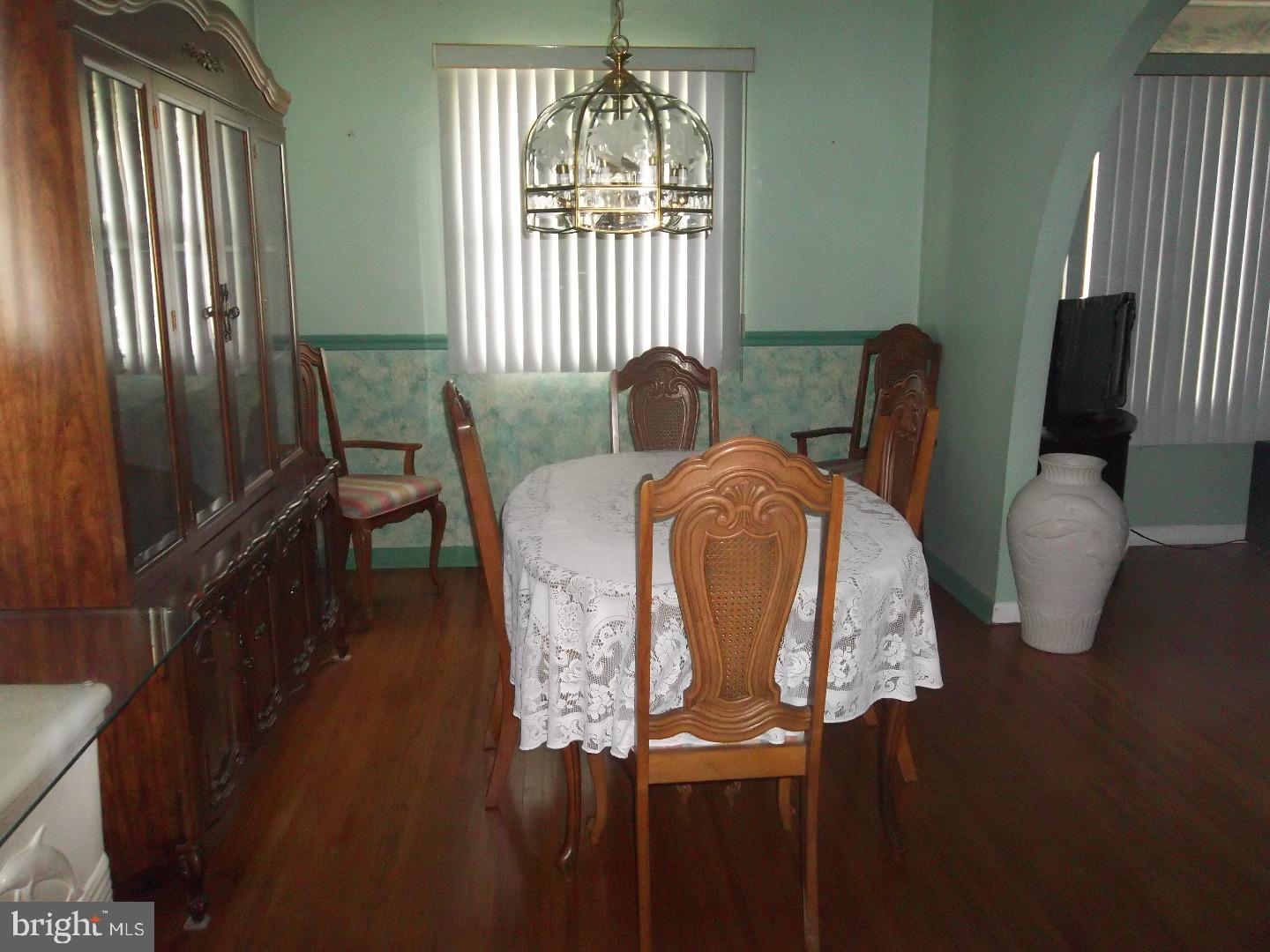 517 Monroe Street Riverside, NJ 08075 - Photo 8 of 17