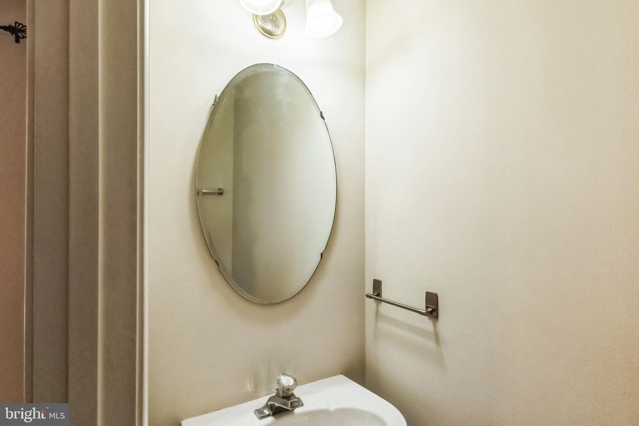 13320 Rising Sun Lane Germantown, MD 20874 - Photo 4 of 20 Powder Room