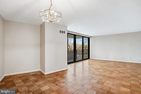 $550,000 | 4620 North Park Avenue, Unit 308E, Chevy Chase, MD 20815