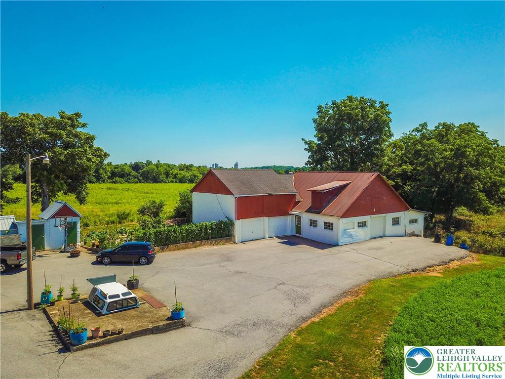 578 Daniels Road Nazareth, PA 18064 - Photo 11 of 45 Gallery Image 11