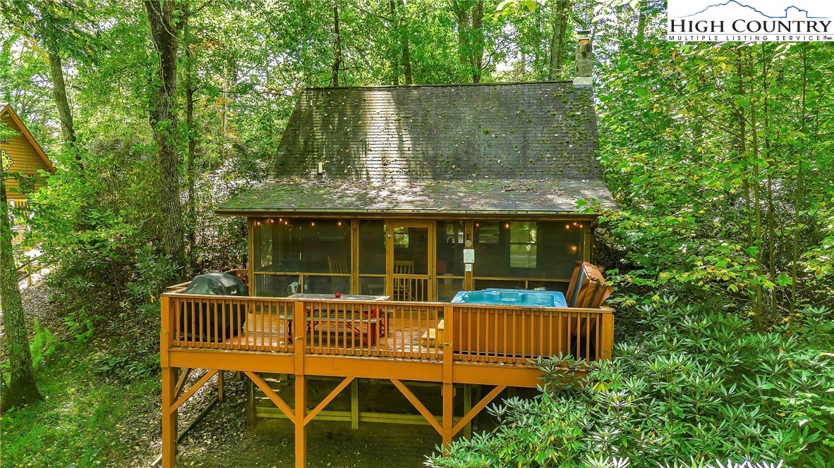 199 Skyline Road West Jefferson, NC 28694 - Photo 2 of 35 front view of a house with a deck