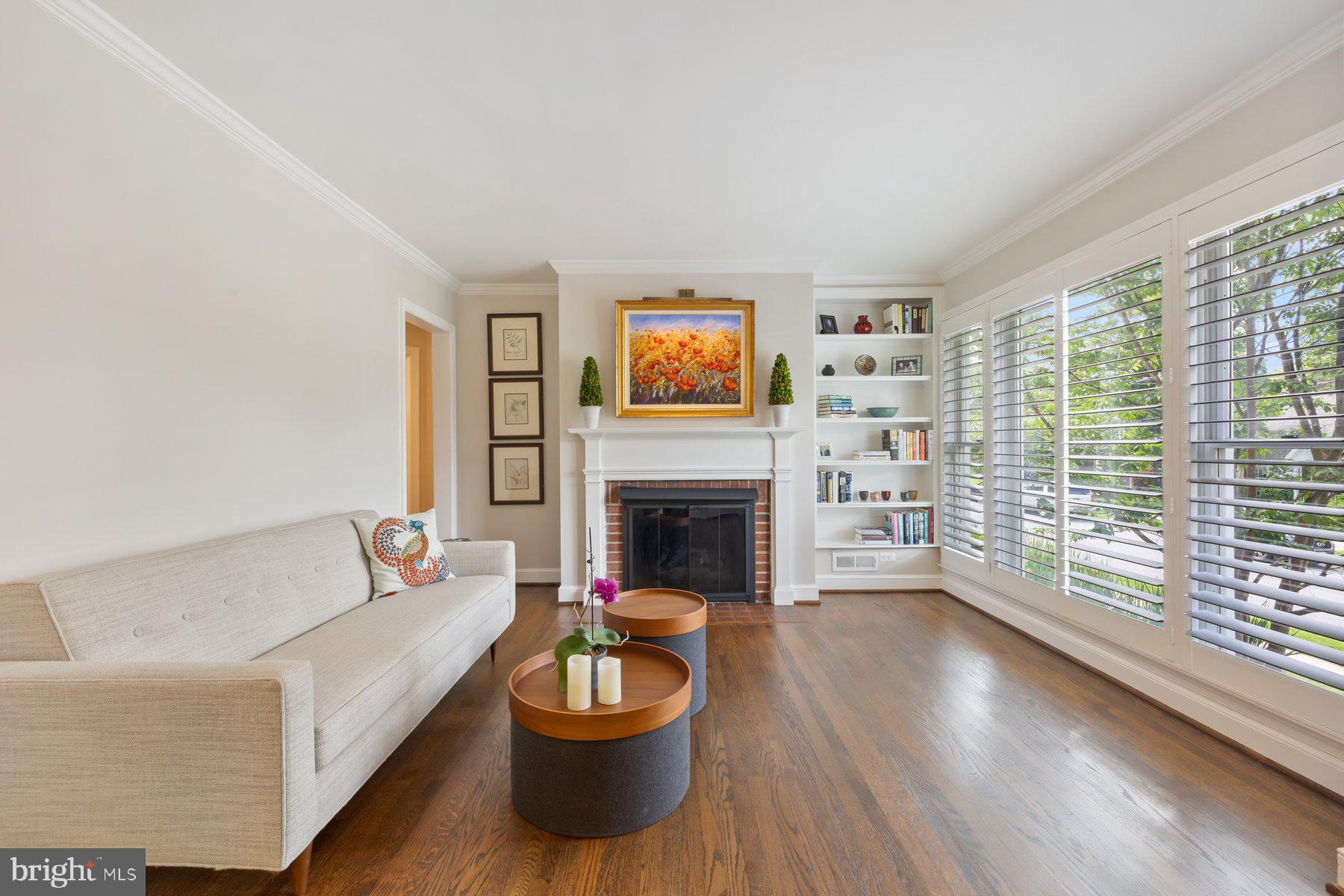 4711 Edgefield Road Bethesda, MD 20814 - Photo 3 of 48 Light Filled Living Room