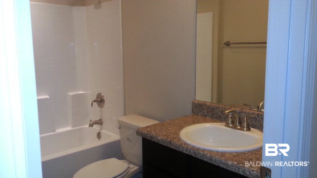 594 Fulton Loop Foley, AL 36535 - Photo 23 of 26 Hall Bath