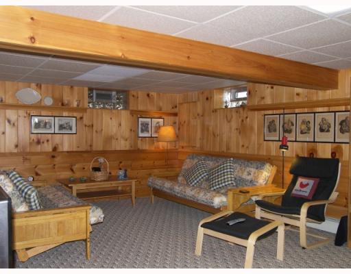 1129 Stafford Road Tiverton, RI 02878 - Photo 10 of 12 Den/Family/Great Room.