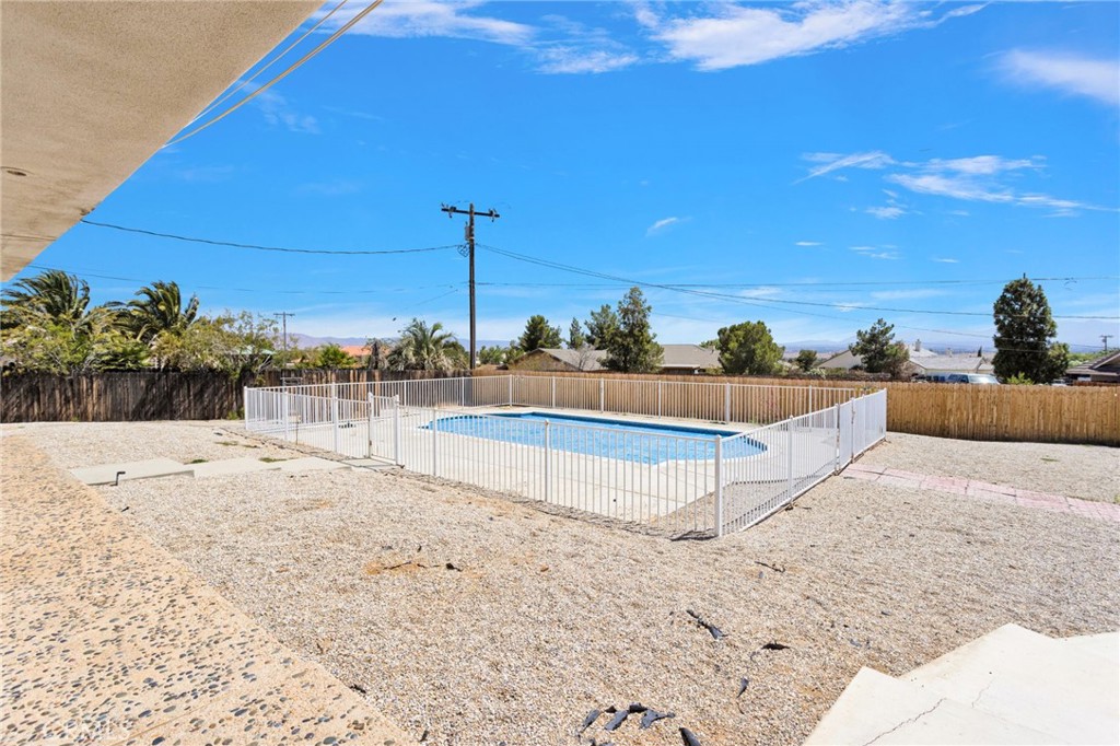 18969 Pachappa Road Apple Valley, CA 92307 - Photo 42 of 75