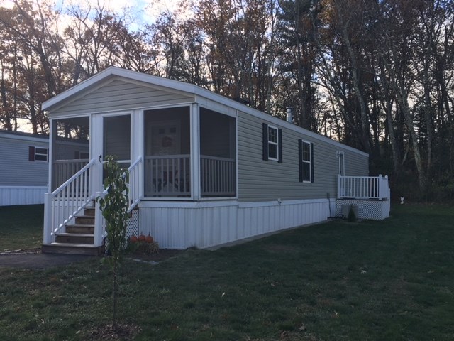 9 Parklane Road Hampstead, NH 03841 - Photo 1 of 14