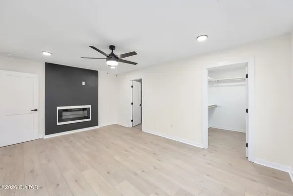 a view of a livingroom with a fireplace