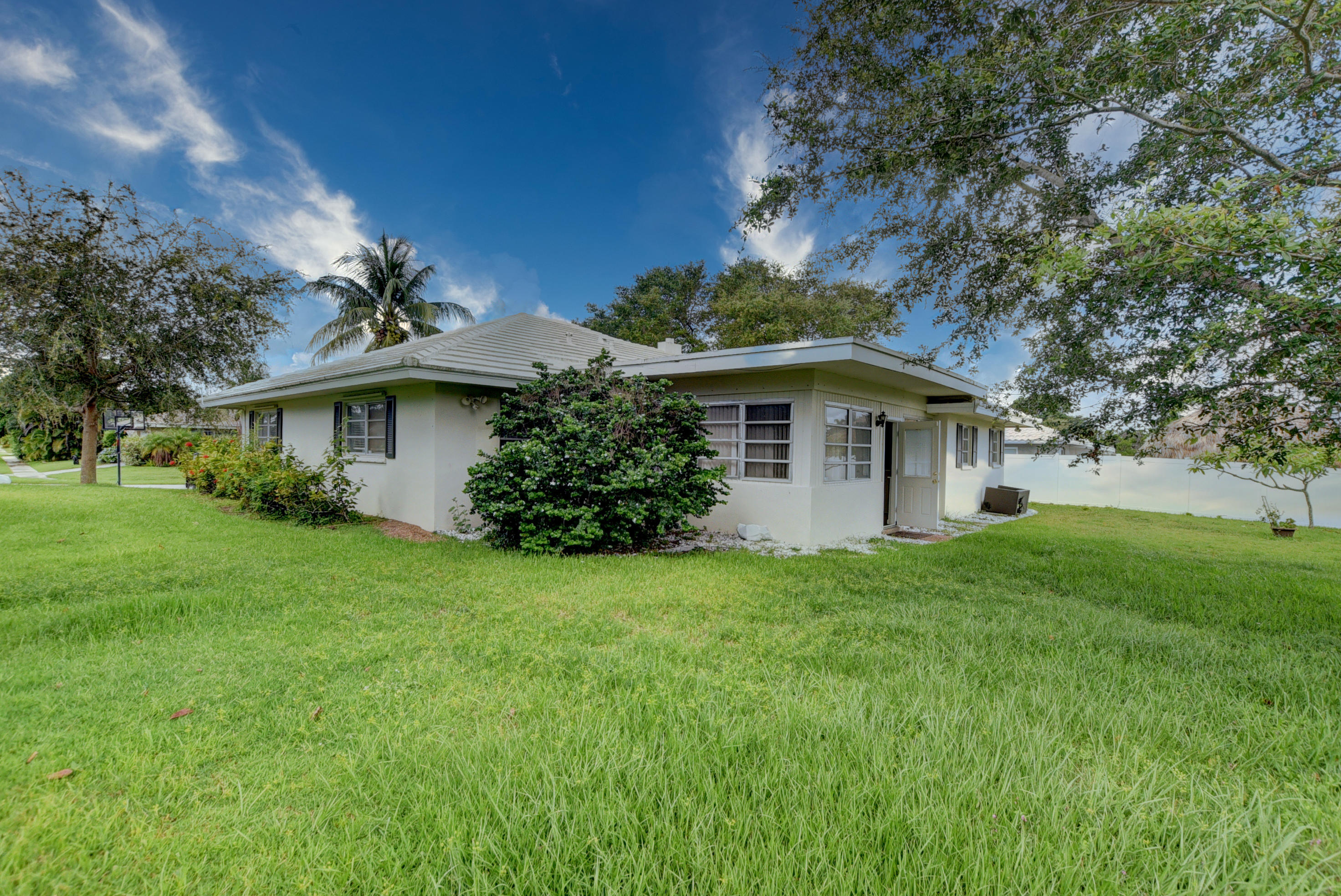 1221 Southwest 8th Street Boca Raton, FL 33486 - Photo 33 of 36 Side of house