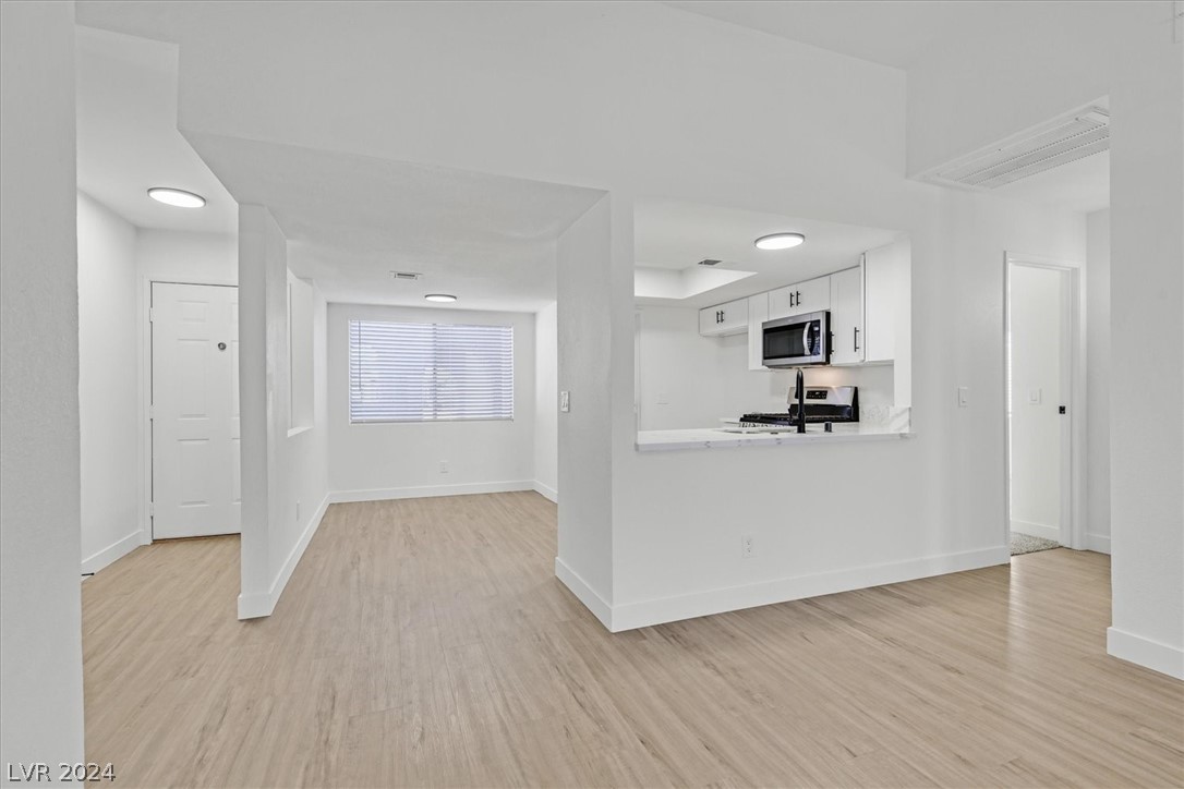 505 East Rolly Street Henderson, NV 89011 - Photo 4 of 25 Gallery Image 4