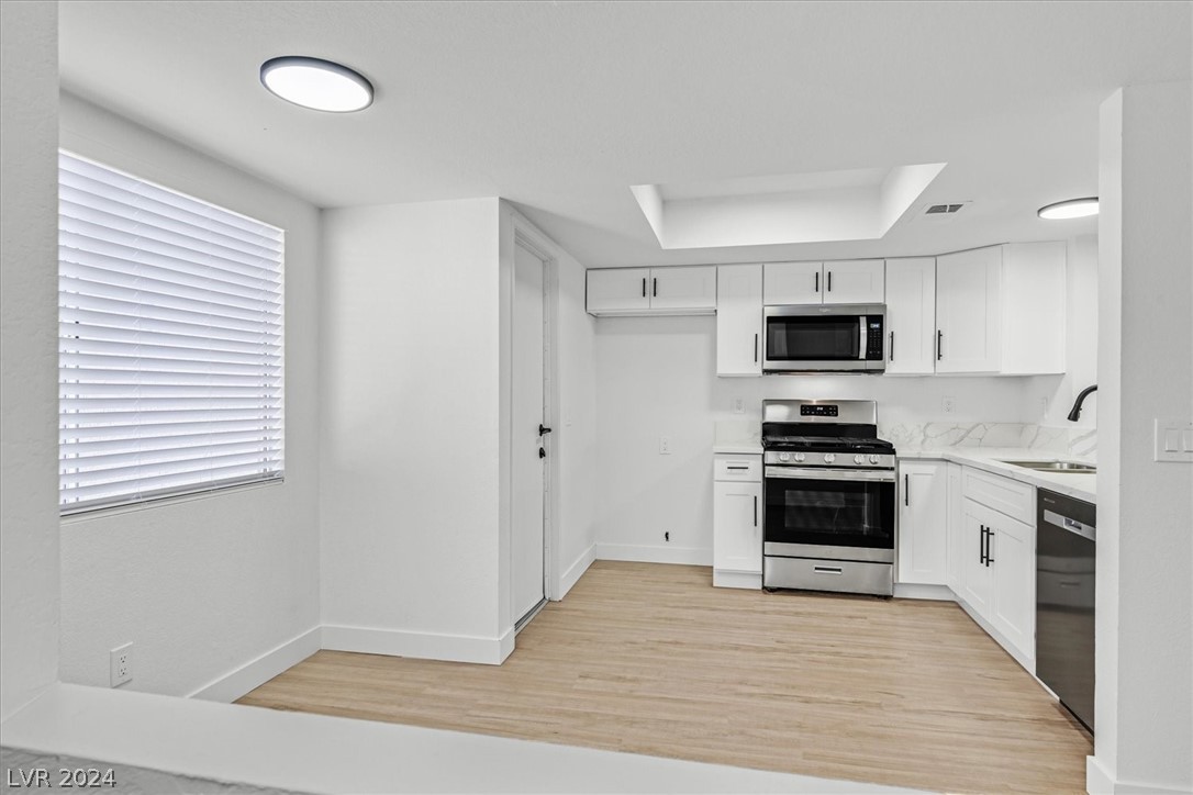 505 East Rolly Street Henderson, NV 89011 - Photo 6 of 25 Gallery Image 6