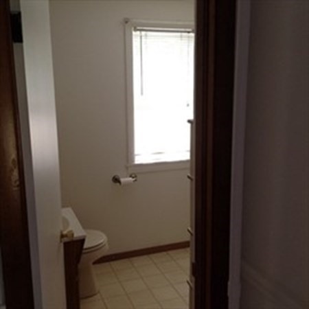 48 Ridgeway Street Westfield, MA 01085 - Photo 5 of 10 Gallery Image 5