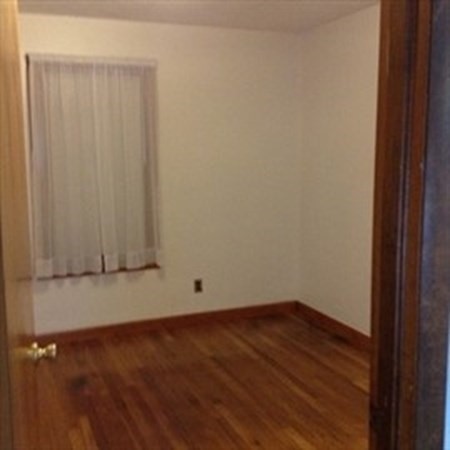 48 Ridgeway Street Westfield, MA 01085 - Photo 8 of 10 Gallery Image 8
