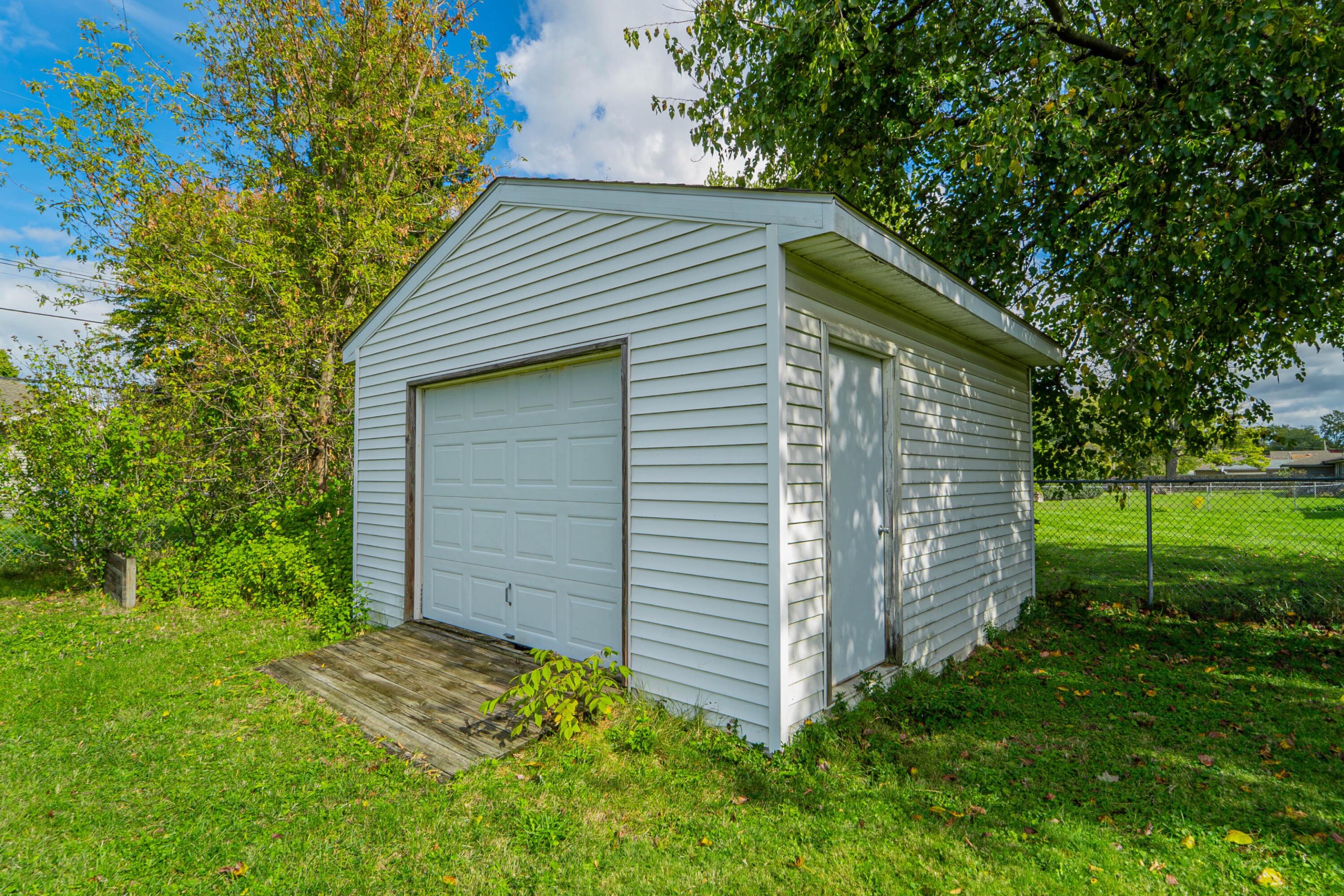 5728 Stone Avenue Portage, IN 46368 - Photo 3 of 28 3000x2000