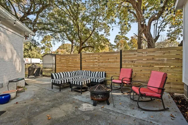 $470,000 | 1583 West Robinhood Drive, Charleston, SC 29407