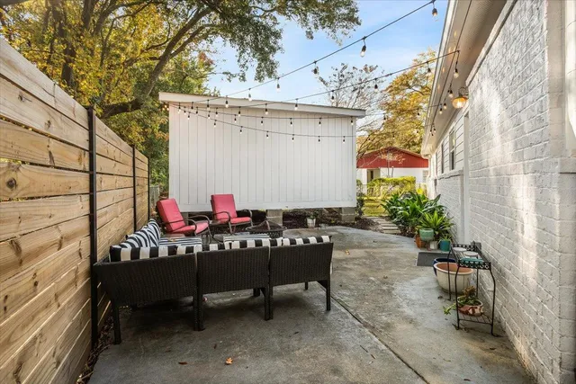 $470,000 | 1583 West Robinhood Drive, Charleston, SC 29407