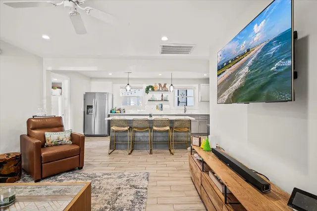 $470,000 | 1583 West Robinhood Drive, Charleston, SC 29407