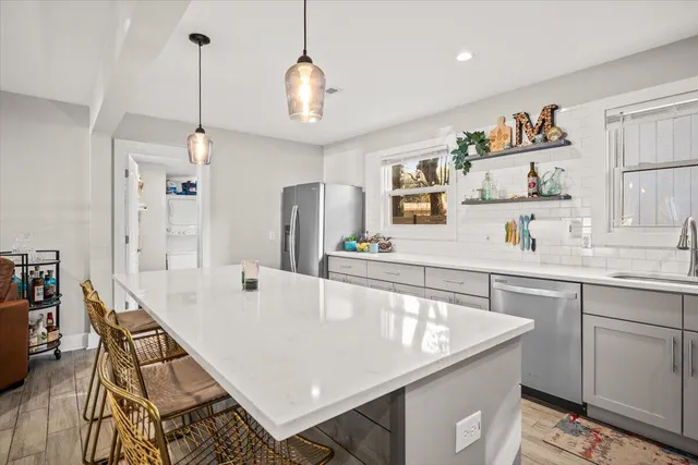 $470,000 | 1583 West Robinhood Drive, Charleston, SC 29407