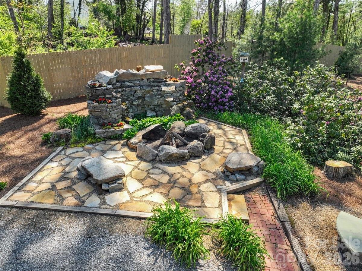 68 Acorn Road Asheville, NC 28804 - Photo 29 of 47 Gallery Image 29