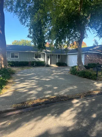 $470,000 | 1229 Eastridge Drive, Modesto, CA 95355