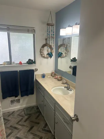 $470,000 | 1229 Eastridge Drive, Modesto, CA 95355