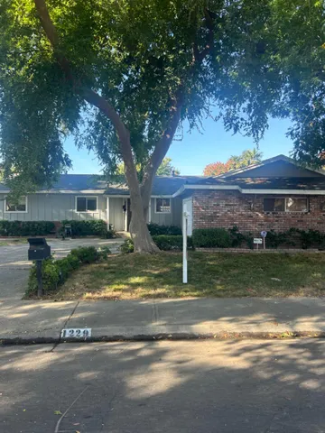 $470,000 | 1229 Eastridge Drive, Modesto, CA 95355