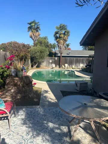 $470,000 | 1229 Eastridge Drive, Modesto, CA 95355