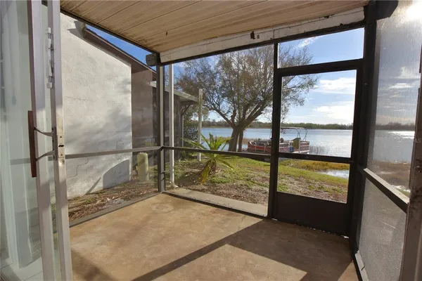 $999 | 2227 9th Street Southeast, Winter Haven, FL 33880