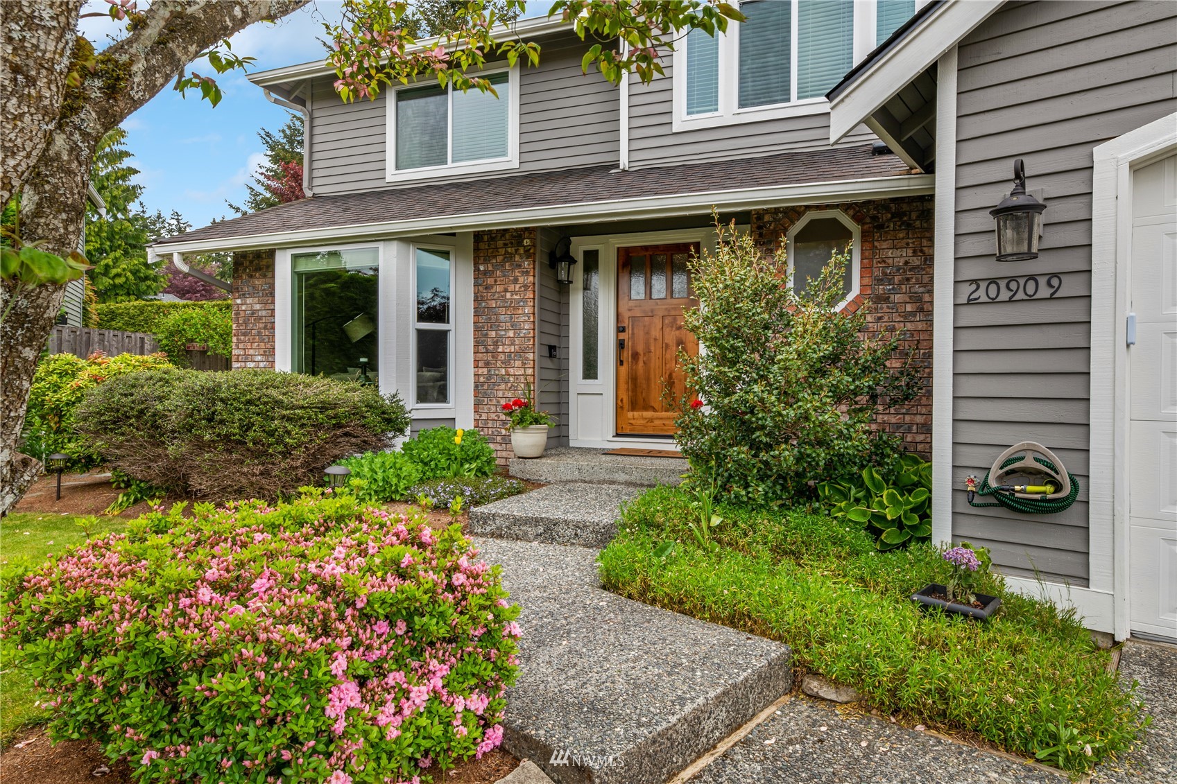 20909 33rd Avenue Southeast Bothell, WA 98021 - Photo 2 of 30 front view of a house