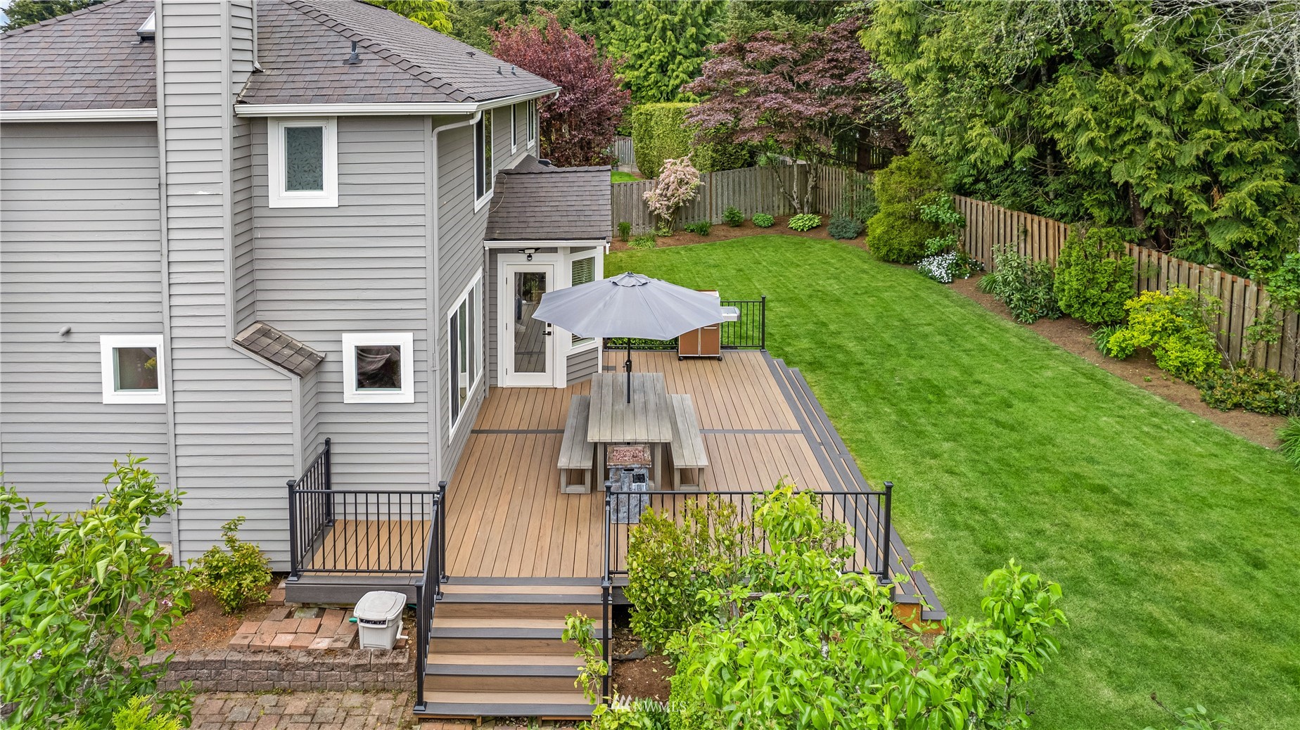 20909 33rd Avenue Southeast Bothell, WA 98021 - Photo 28 of 30 a view of a back yard of the house