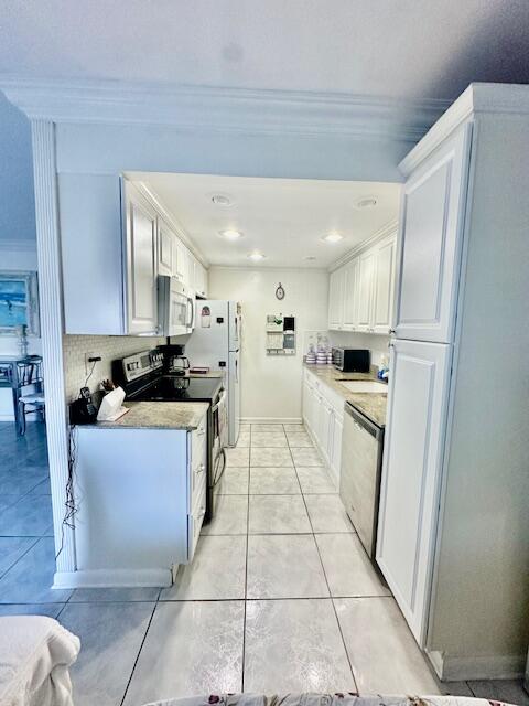 1080 Exeter Boca Raton, FL 33434 - Photo 3 of 37 Kitchen