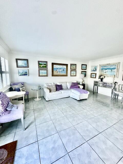 1080 Exeter Boca Raton, FL 33434 - Photo 8 of 37 Living Area