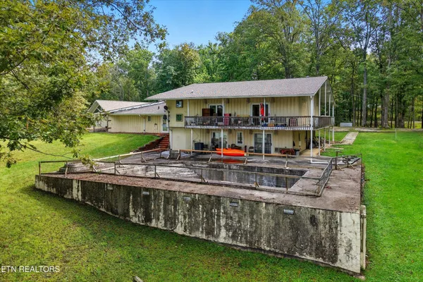 $650,000 | 605 South Lake Drive, Oneida, TN 37841