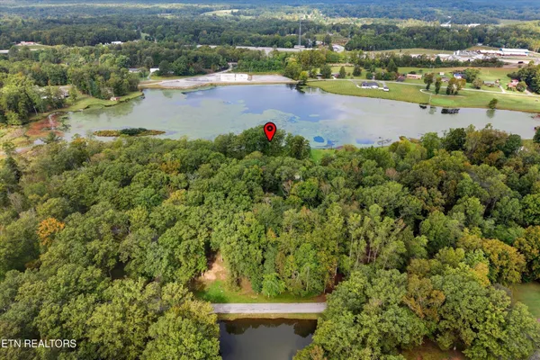 $650,000 | 605 South Lake Drive, Oneida, TN 37841