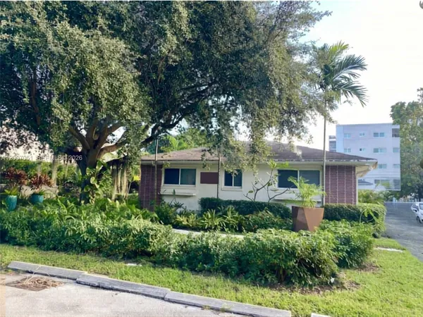 $2,150 | 812 Northeast 90th Street, Unit 3, Miami Shores, FL 33138