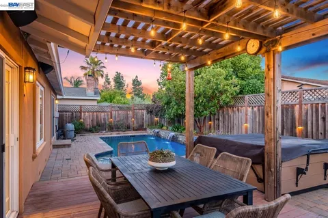 $1,438,000 | 6252 Robin Court, Pleasanton, CA 94588