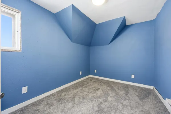 $92,500 | 842 Center Street, Enderlin, ND 58027