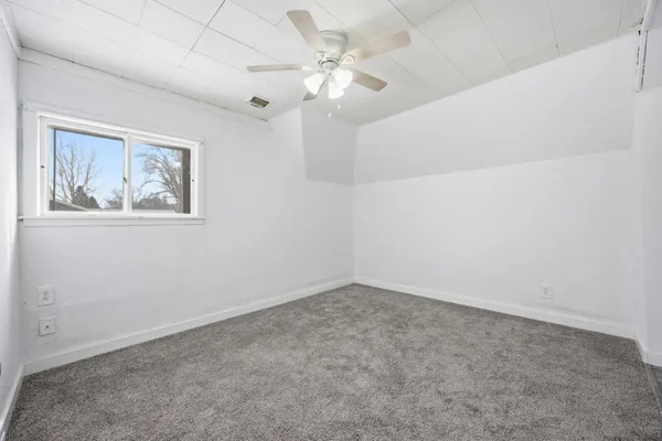 $92,500 | 842 Center Street, Enderlin, ND 58027