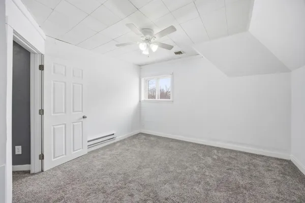 $92,500 | 842 Center Street, Enderlin, ND 58027