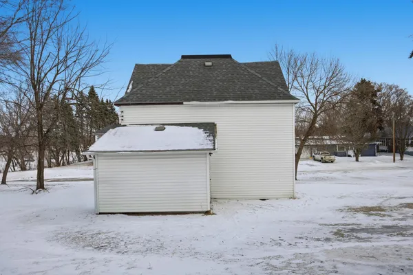$92,500 | 842 Center Street, Enderlin, ND 58027
