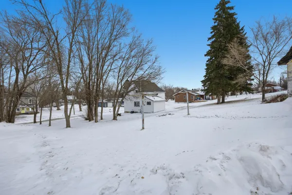 $92,500 | 842 Center Street, Enderlin, ND 58027